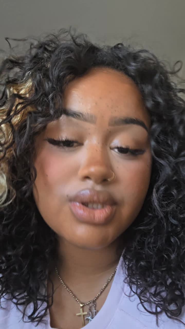 @Ayoko