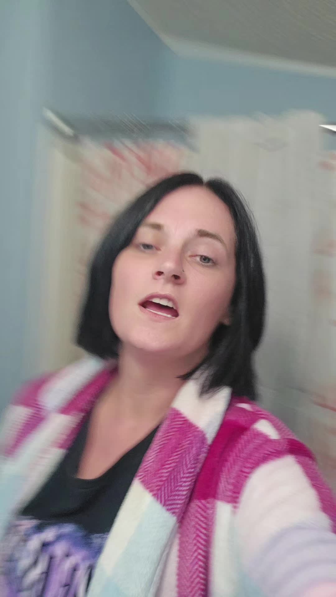@Devine_Foxi