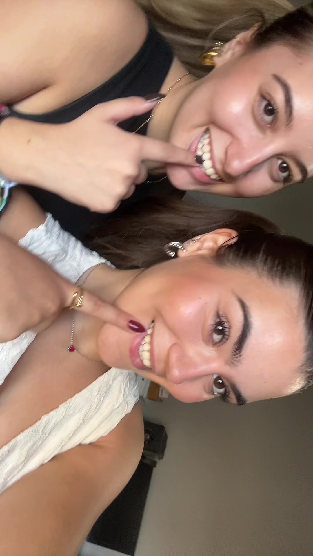 @Ariana