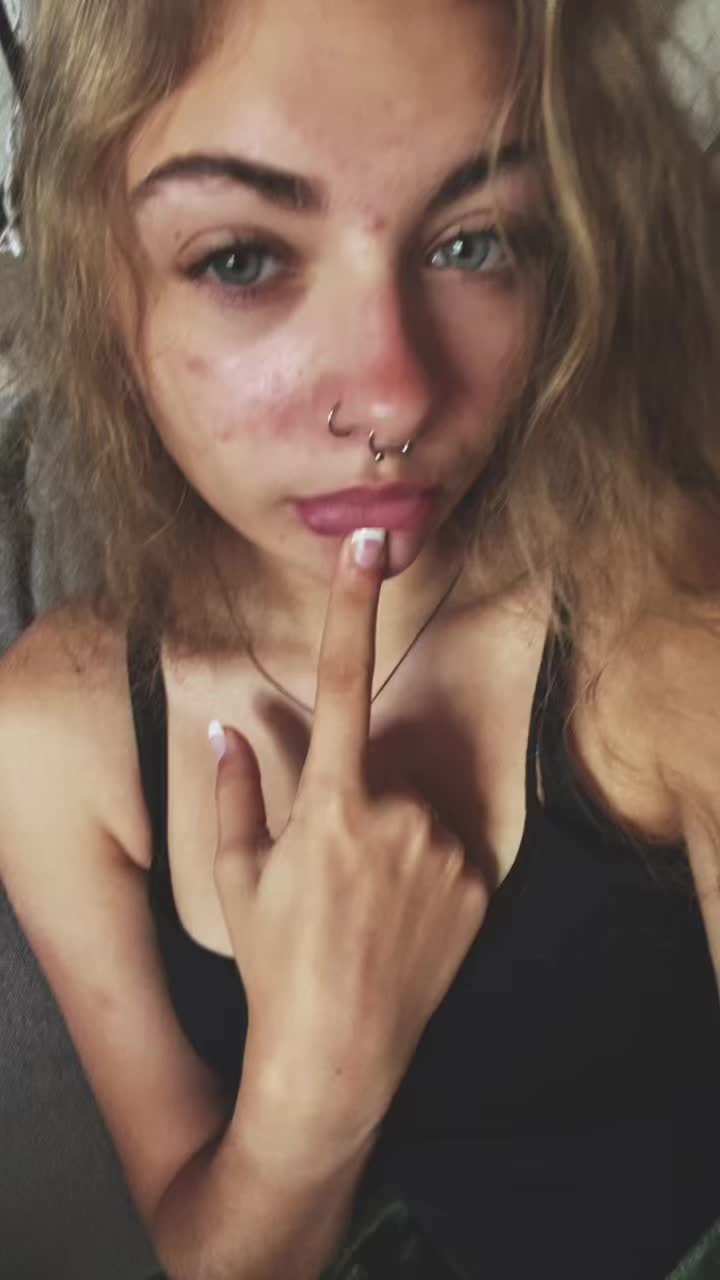 @tzofia