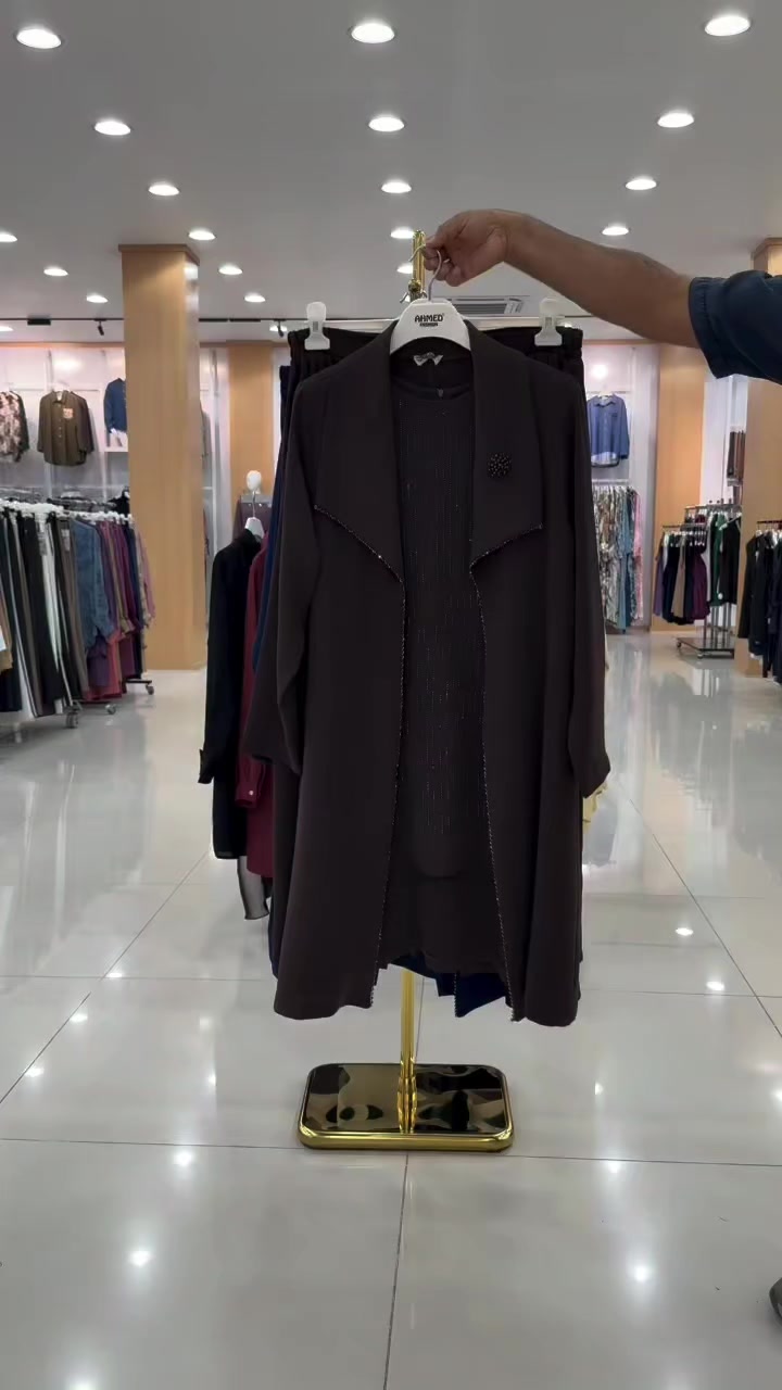 @UM clothing ✨