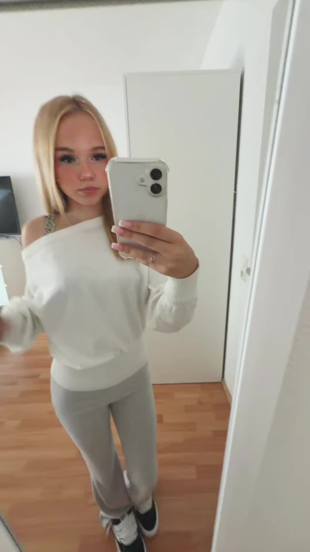 @𝐋𝐀𝐑𝐀🪽