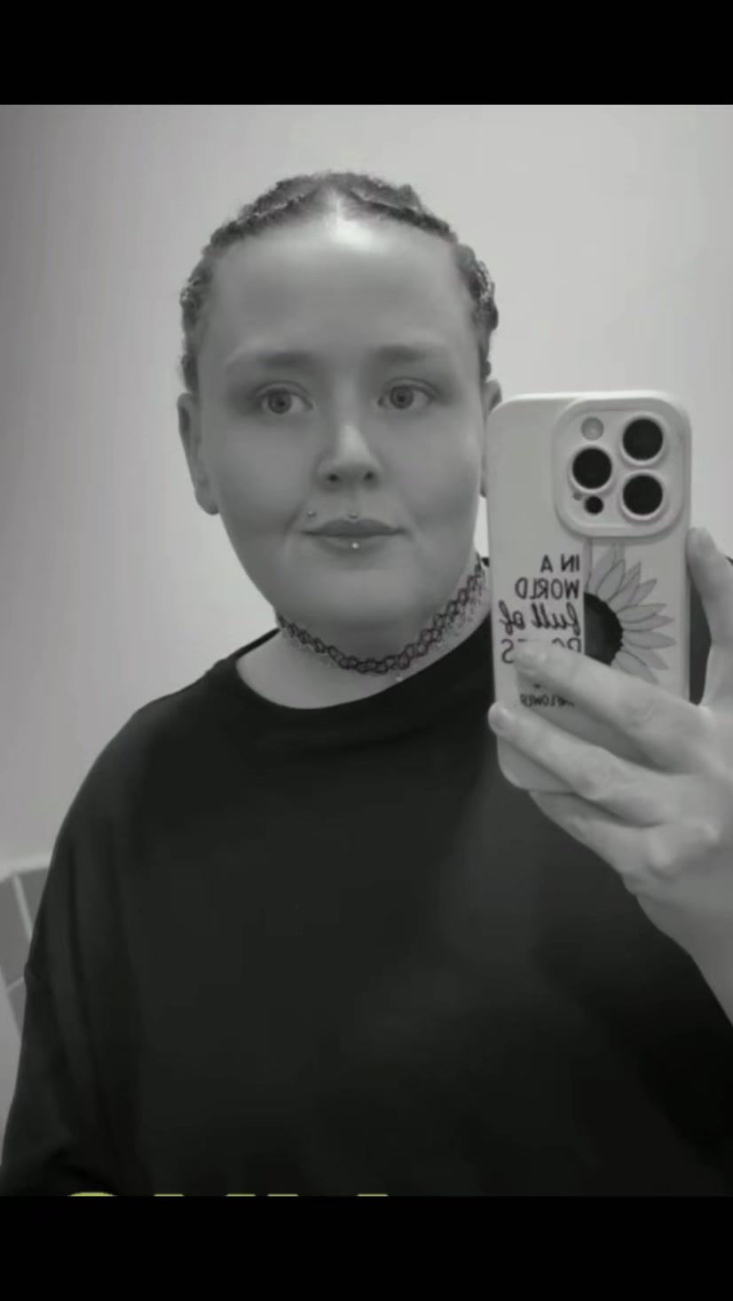 @Emma_is_sleeved 2023