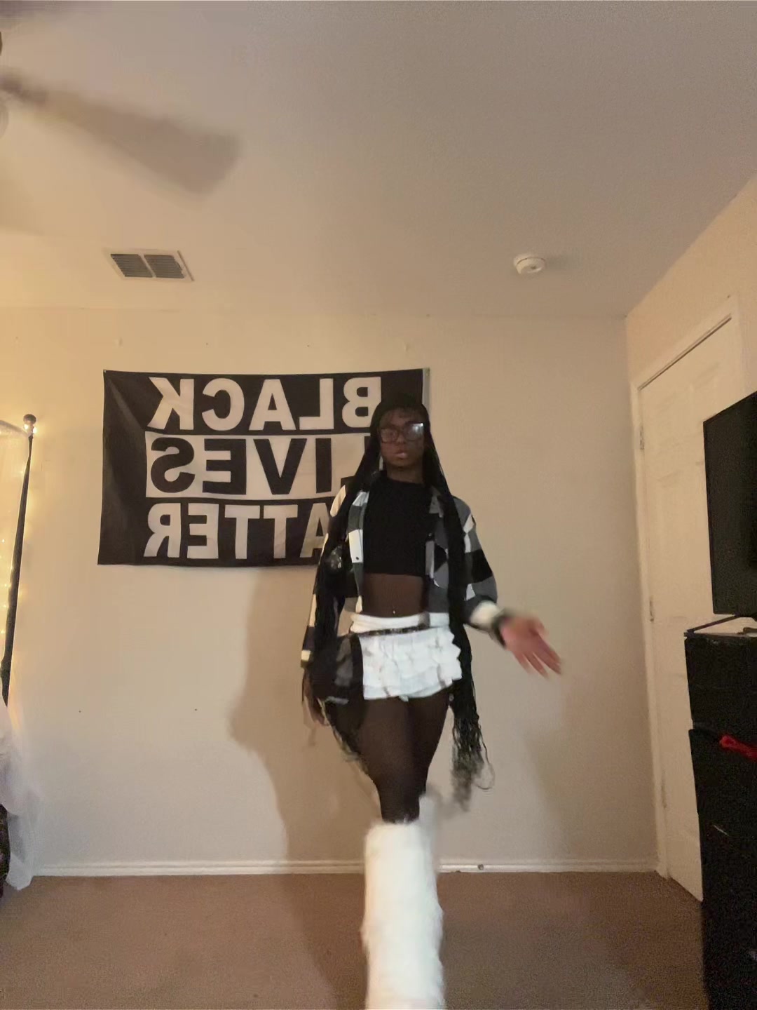 @llill.Cameron