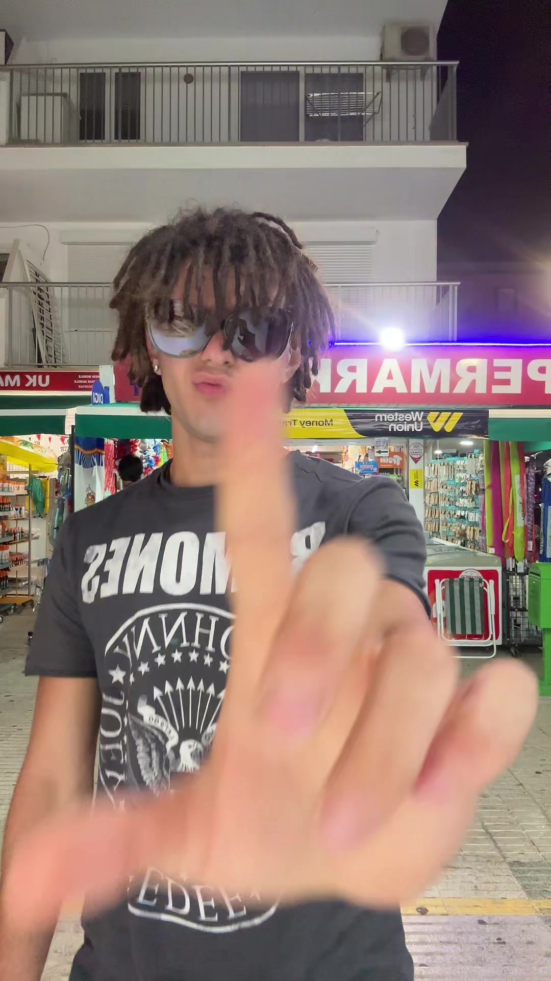 @lildombaby