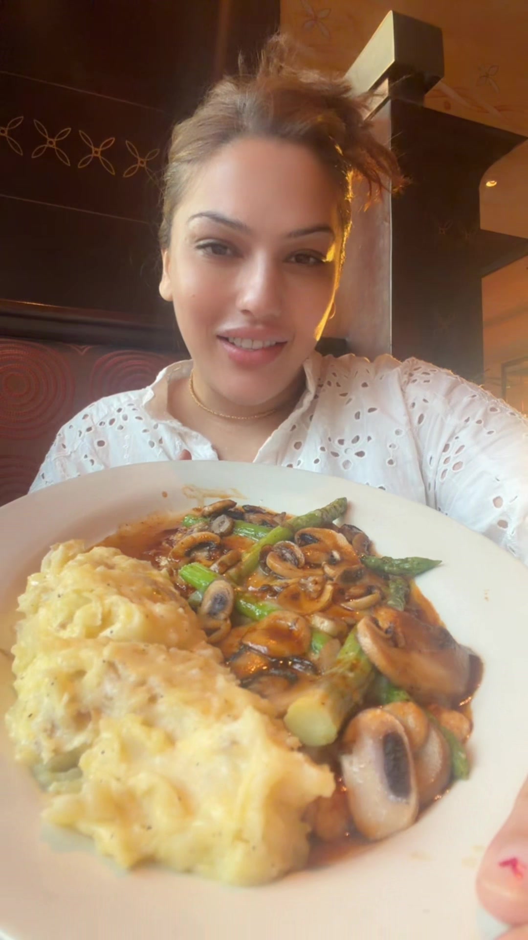@AnaKhanOfficial