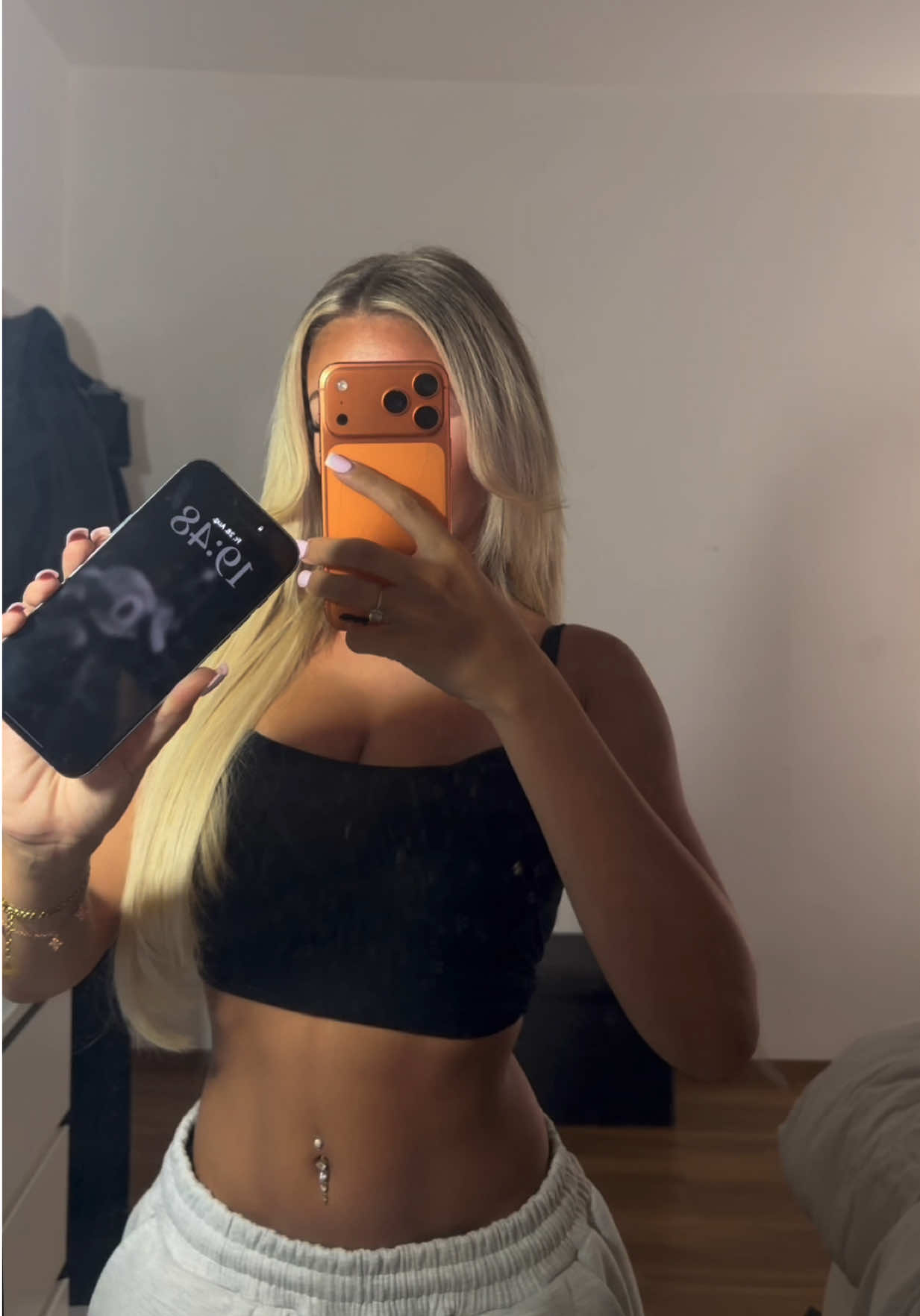 @ℳ𝑜𝓃𝒾𝓆𝓊𝑒