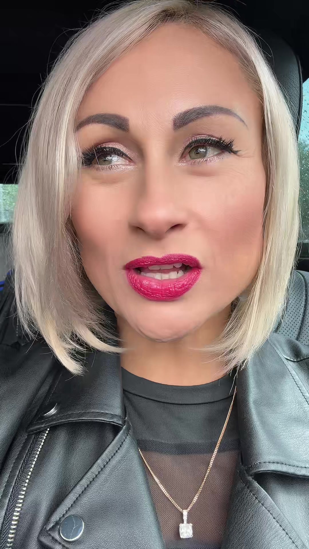 @Mari Корыстная Особа😜