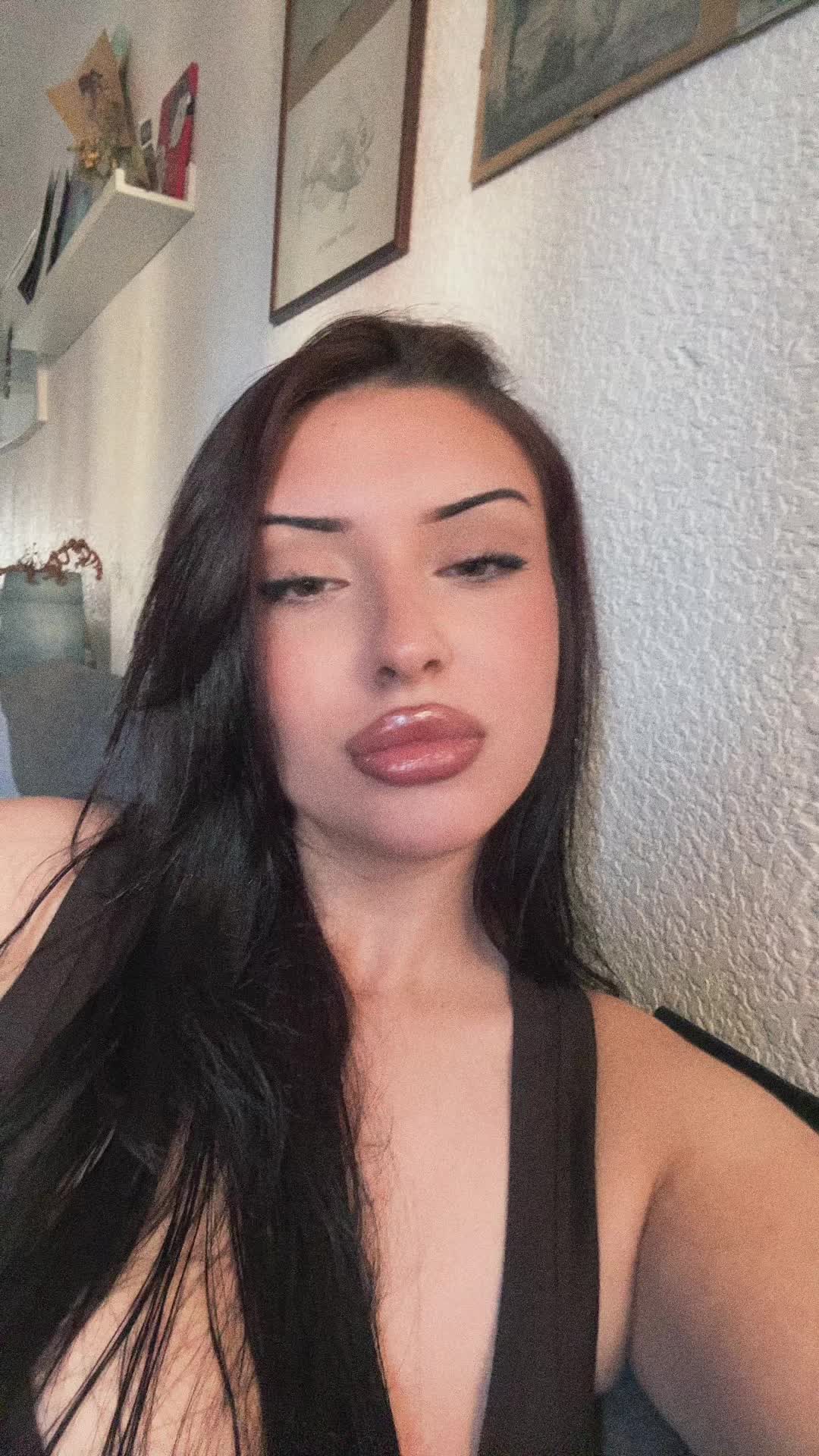 @Balkan queen 🇷🇴