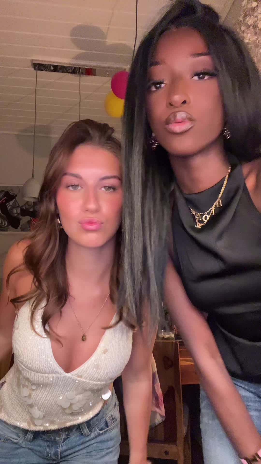 @tyra