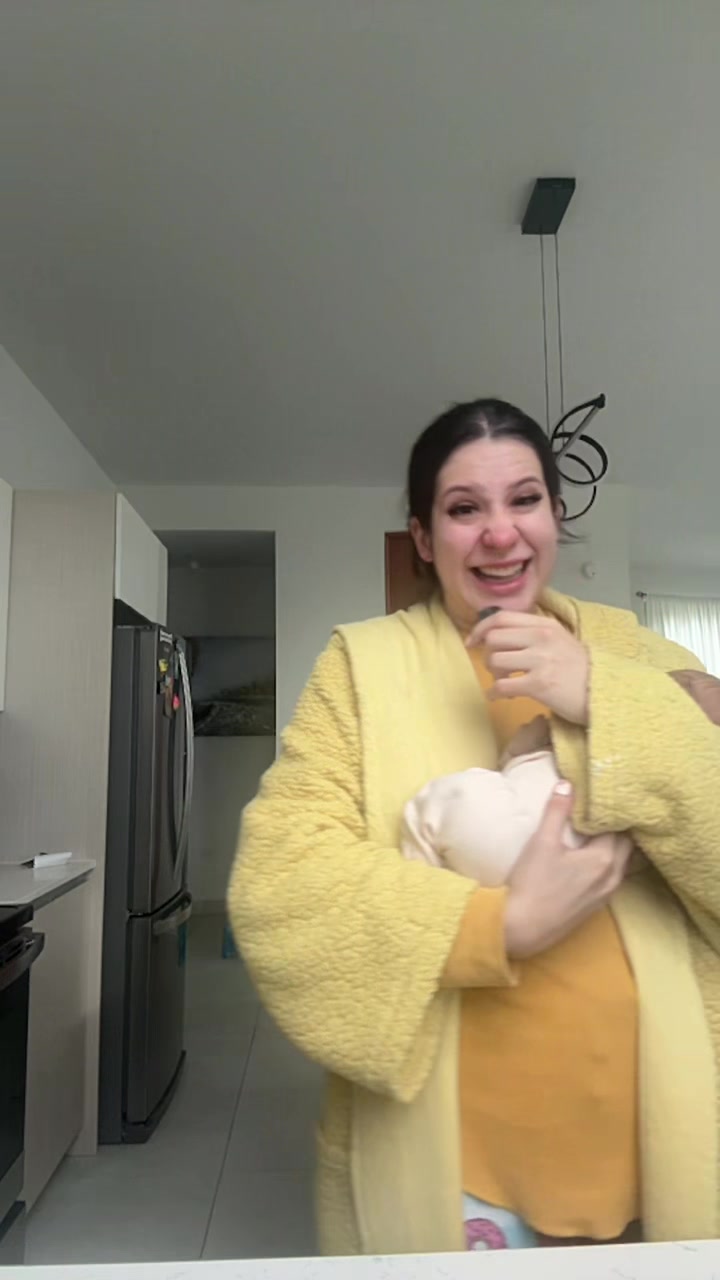 @labuenaamanda