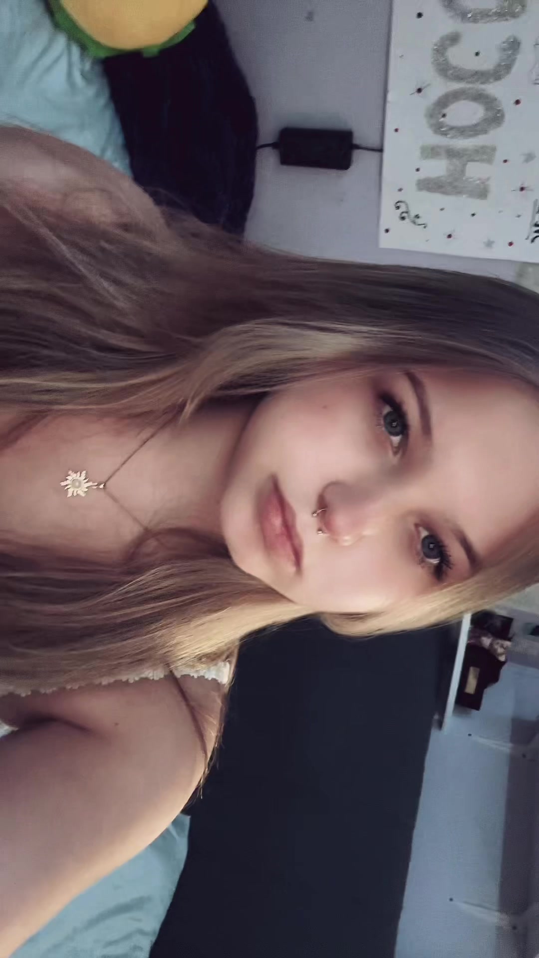 @Khloe<3🙈💋