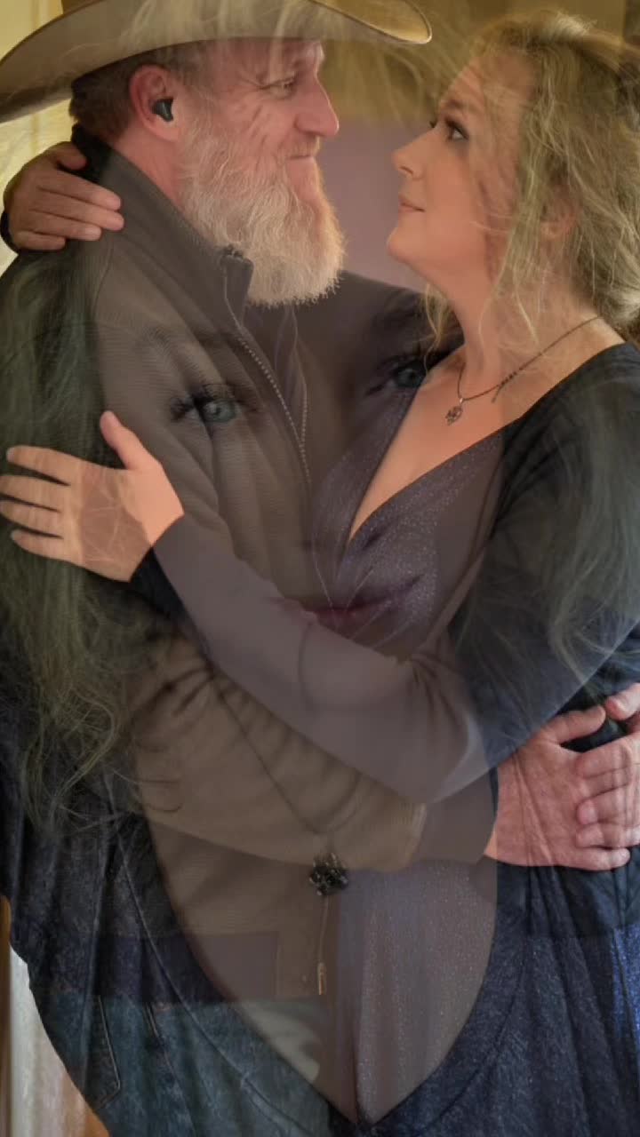 @Heidi 💜🖤