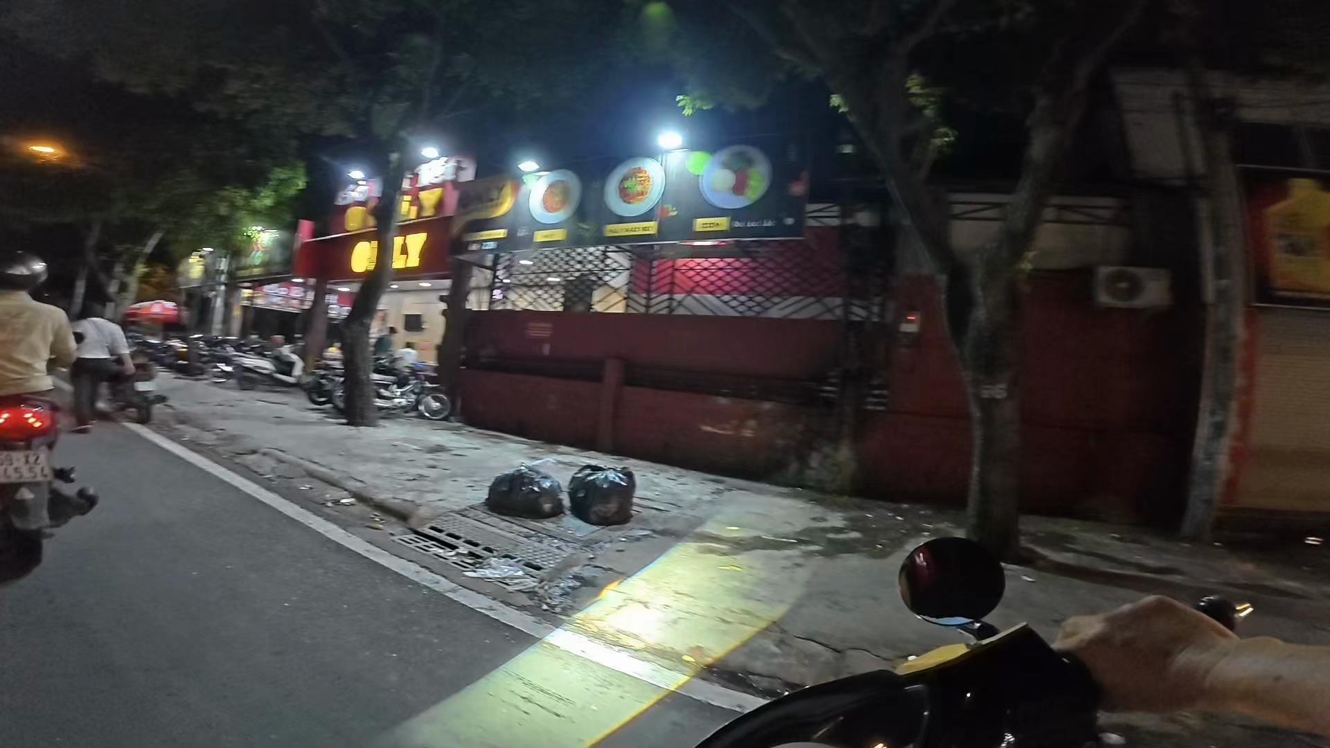 @Long Quận 9