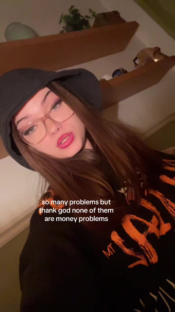 @yaneena