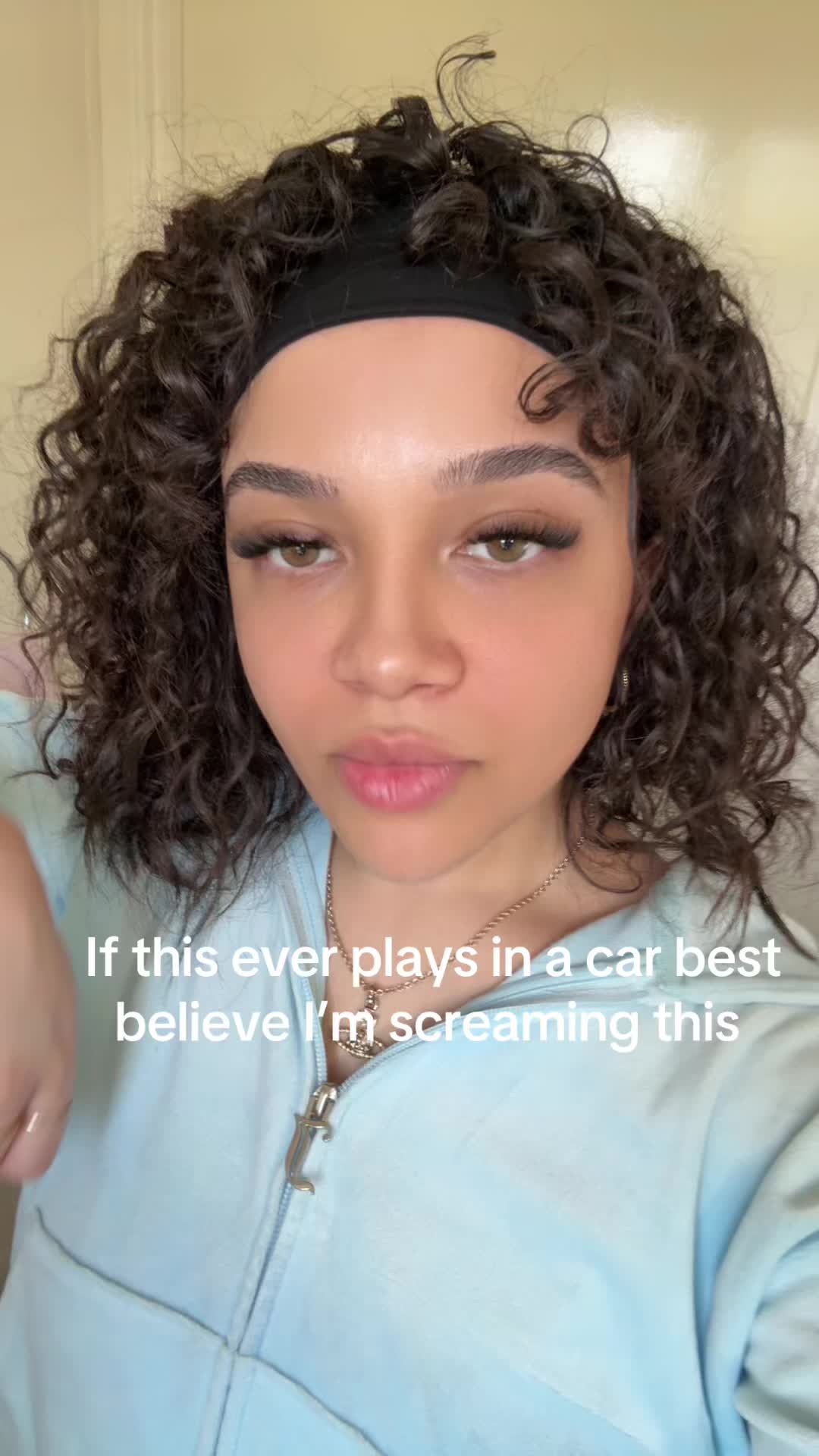 @Chloe