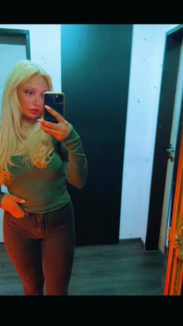@bellaa_blond