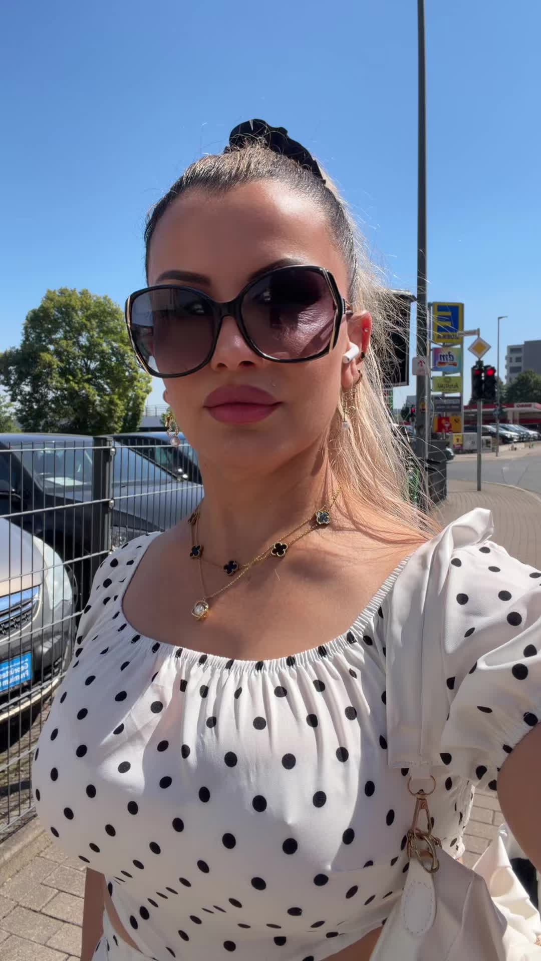 @Emoş💗