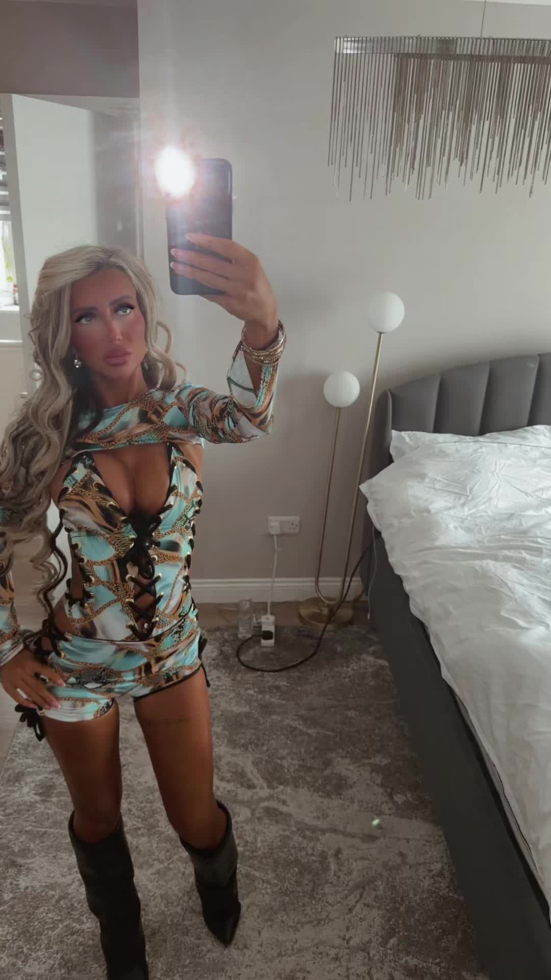 @sarahjanelowbridg3