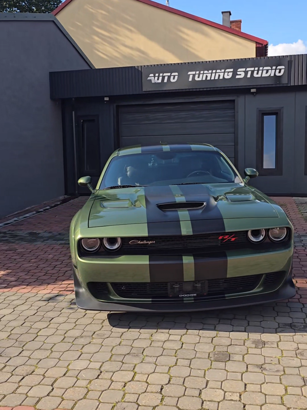 @Auto tuning studio