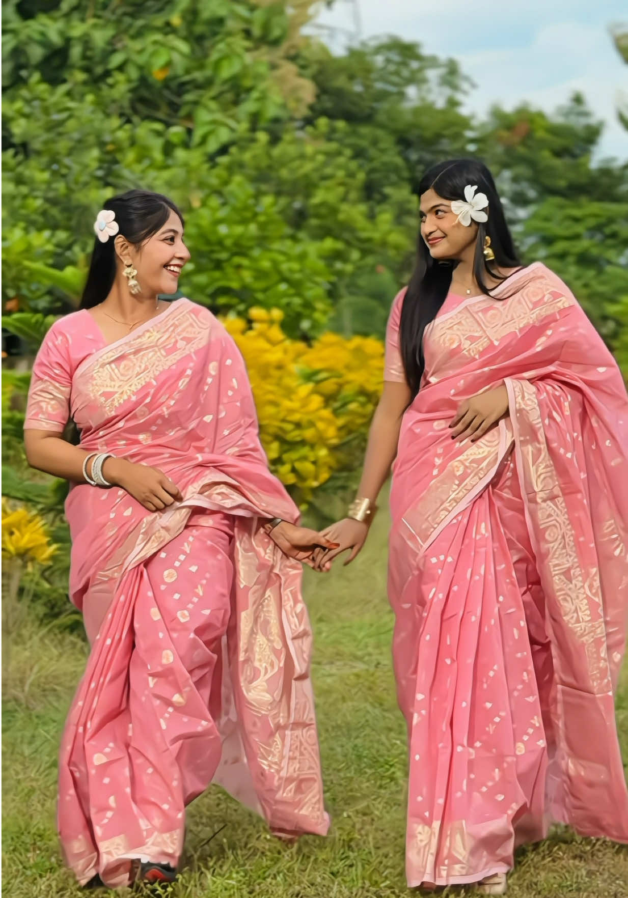 @Akhi Pakhi