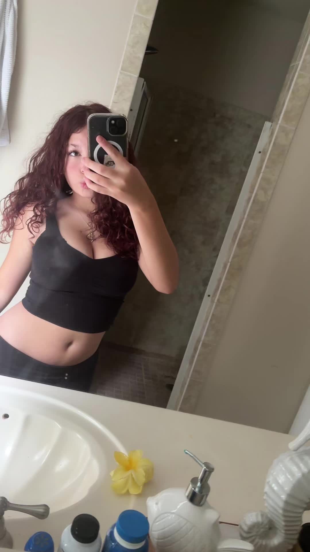 @𝒞 ᥫ᭡.