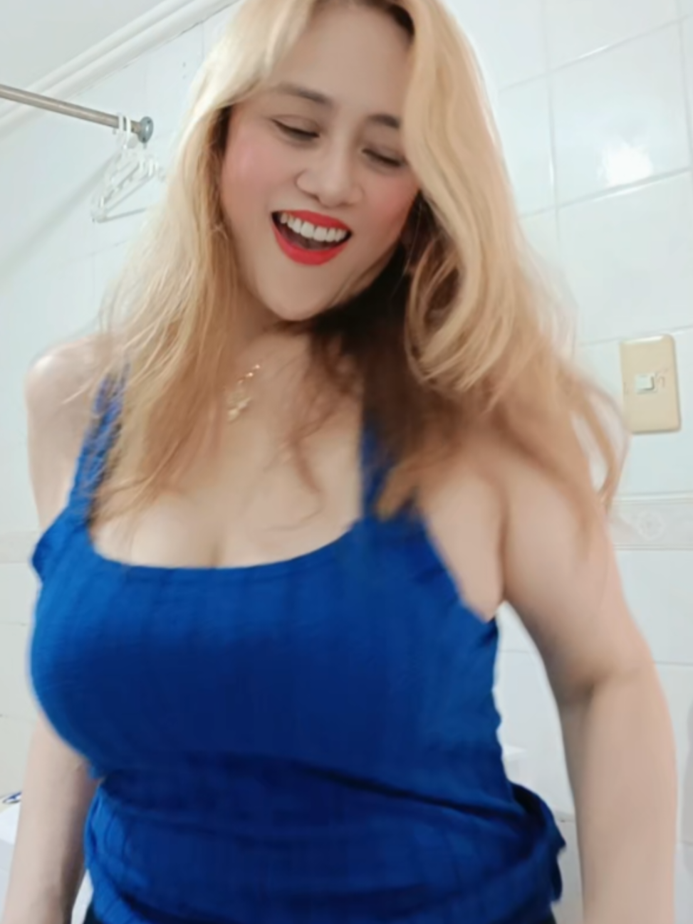 @Emelina Golpeo