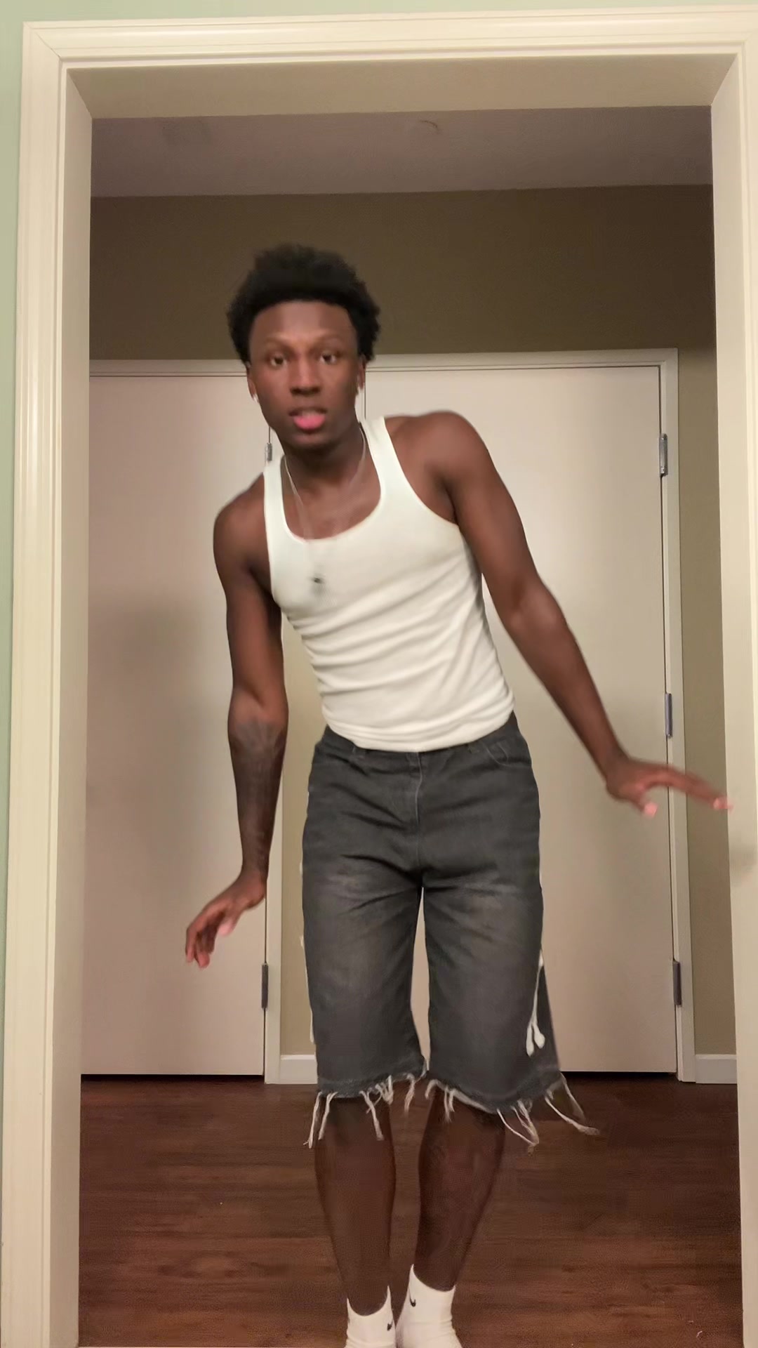 @useruno
