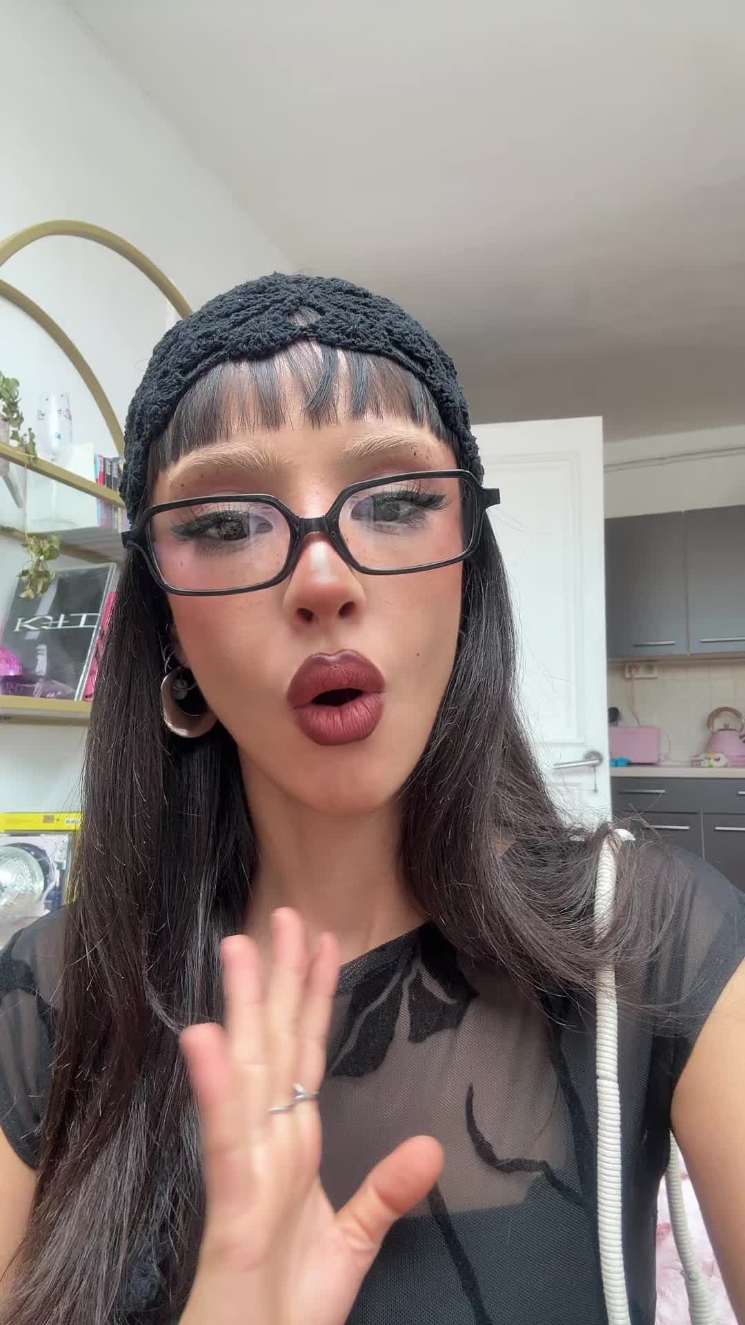 @PinkNeon
