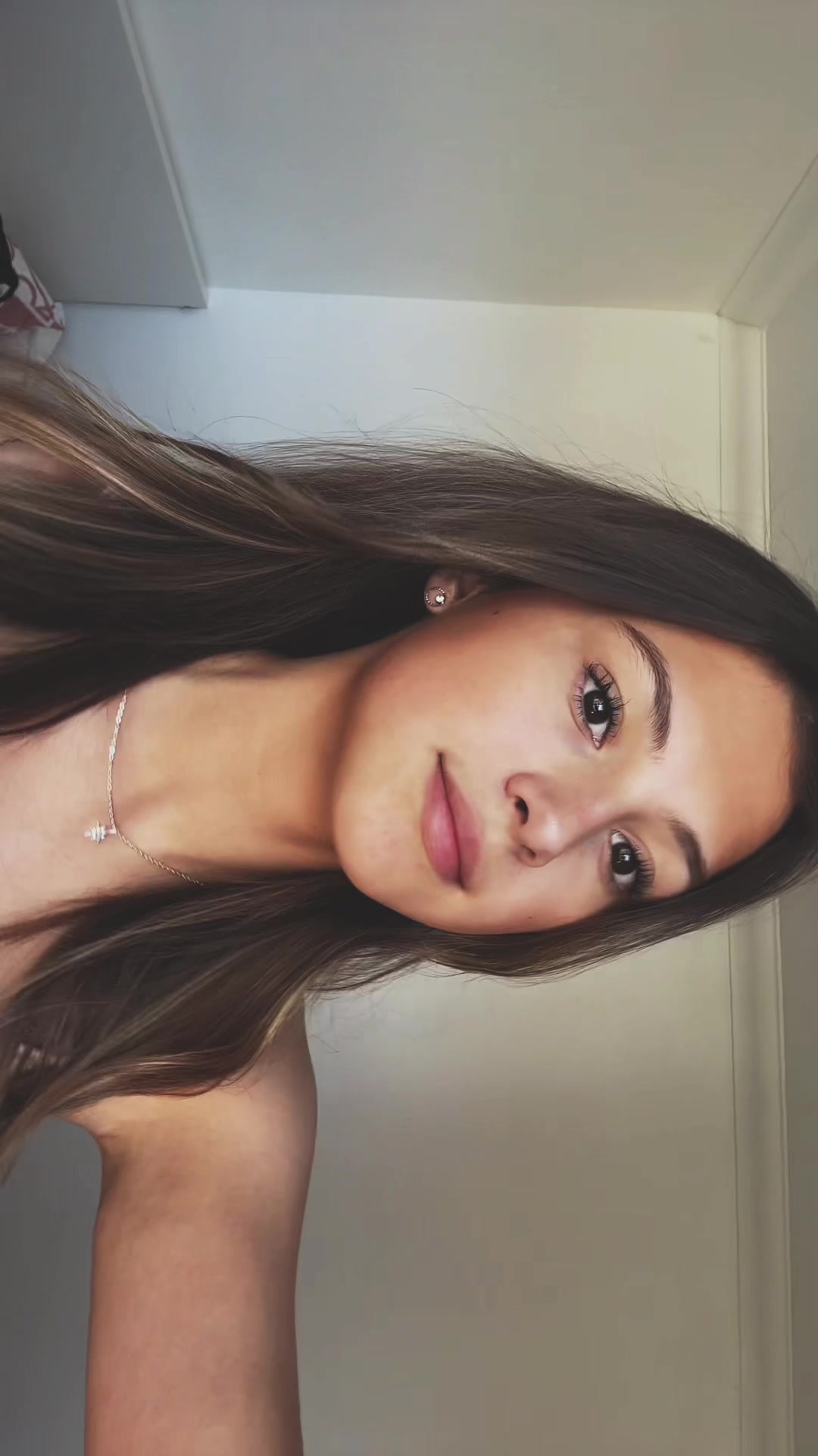 @Lily 🪩🤍💐