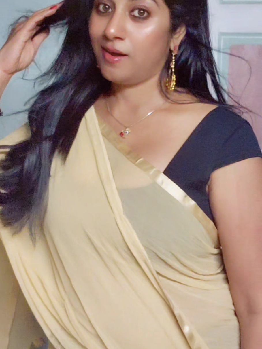 @Divyanair
