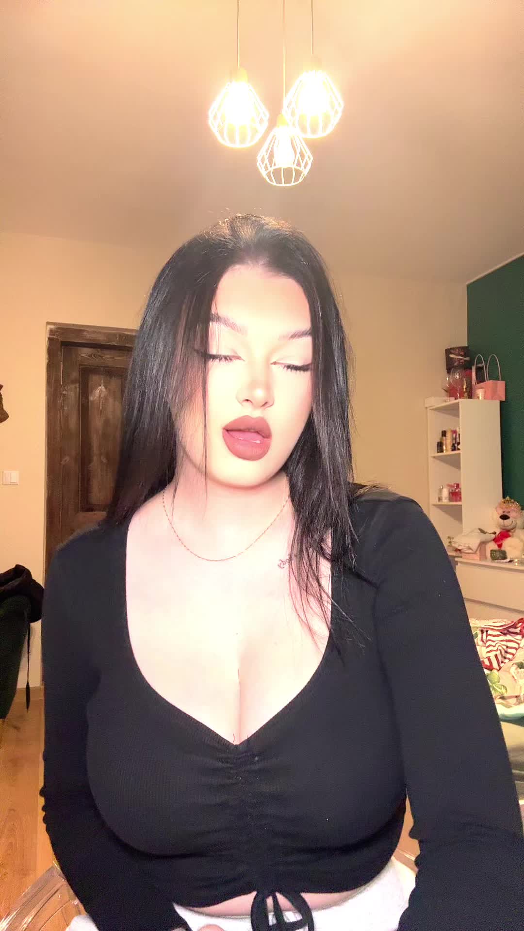 @Zuzia🩷😈
