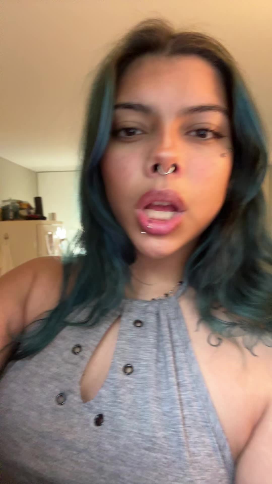 @Isabella