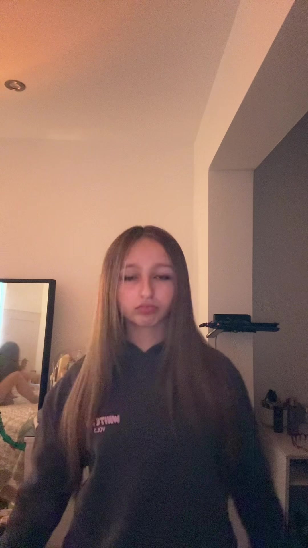 @￴
