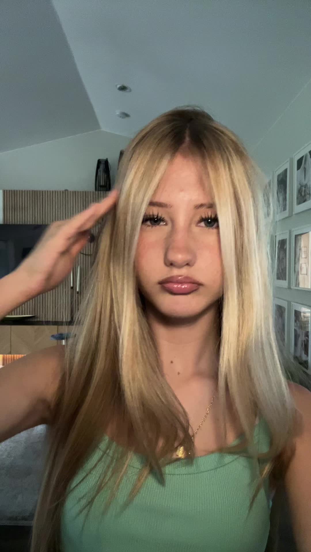@isabella dimov