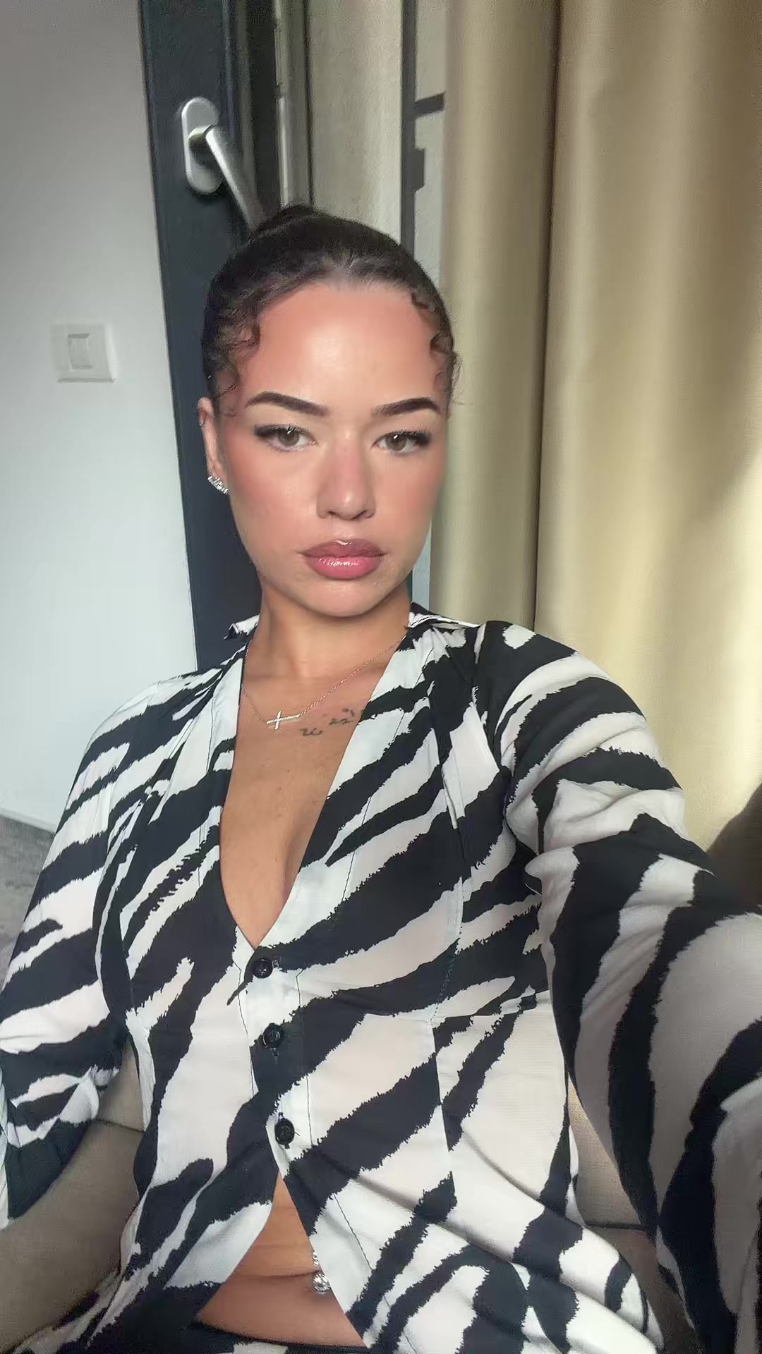 @🦋