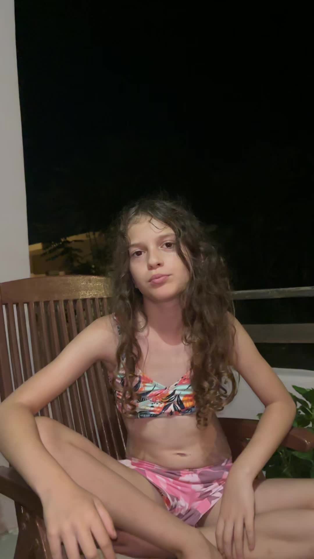 @𝓥𝓪𝓵𝓮𝓷𝓽𝓲𝓷𝓪_🌺