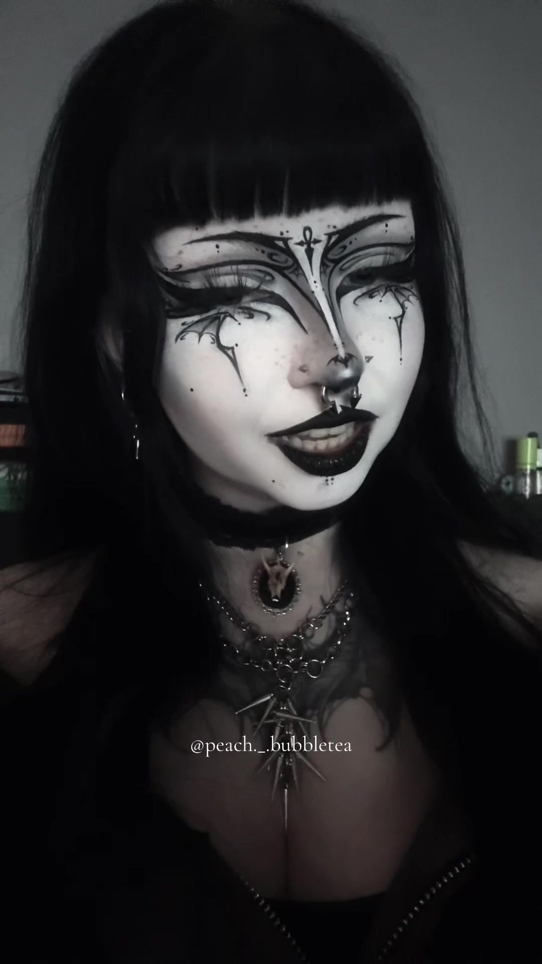 @Julie🕷️