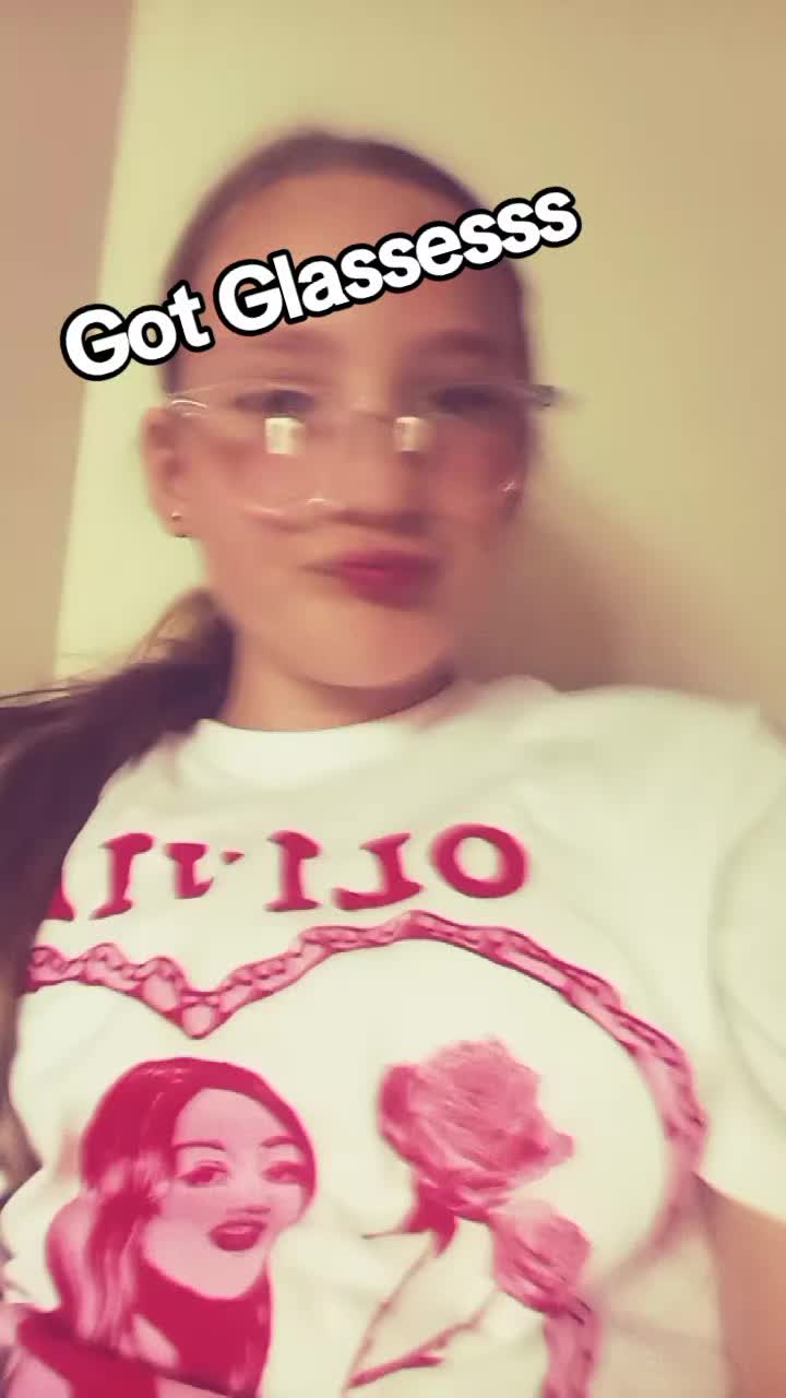 @Cara_777APPLEHEAD🍎MJFANGIRL🕊