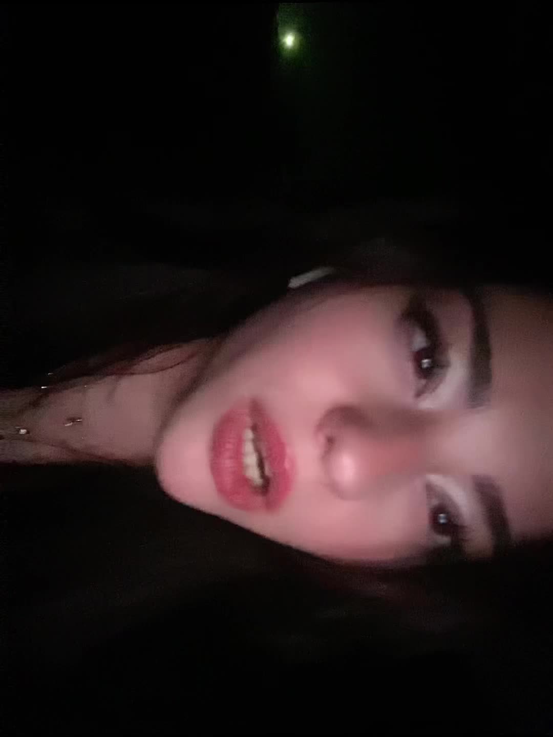 @bella