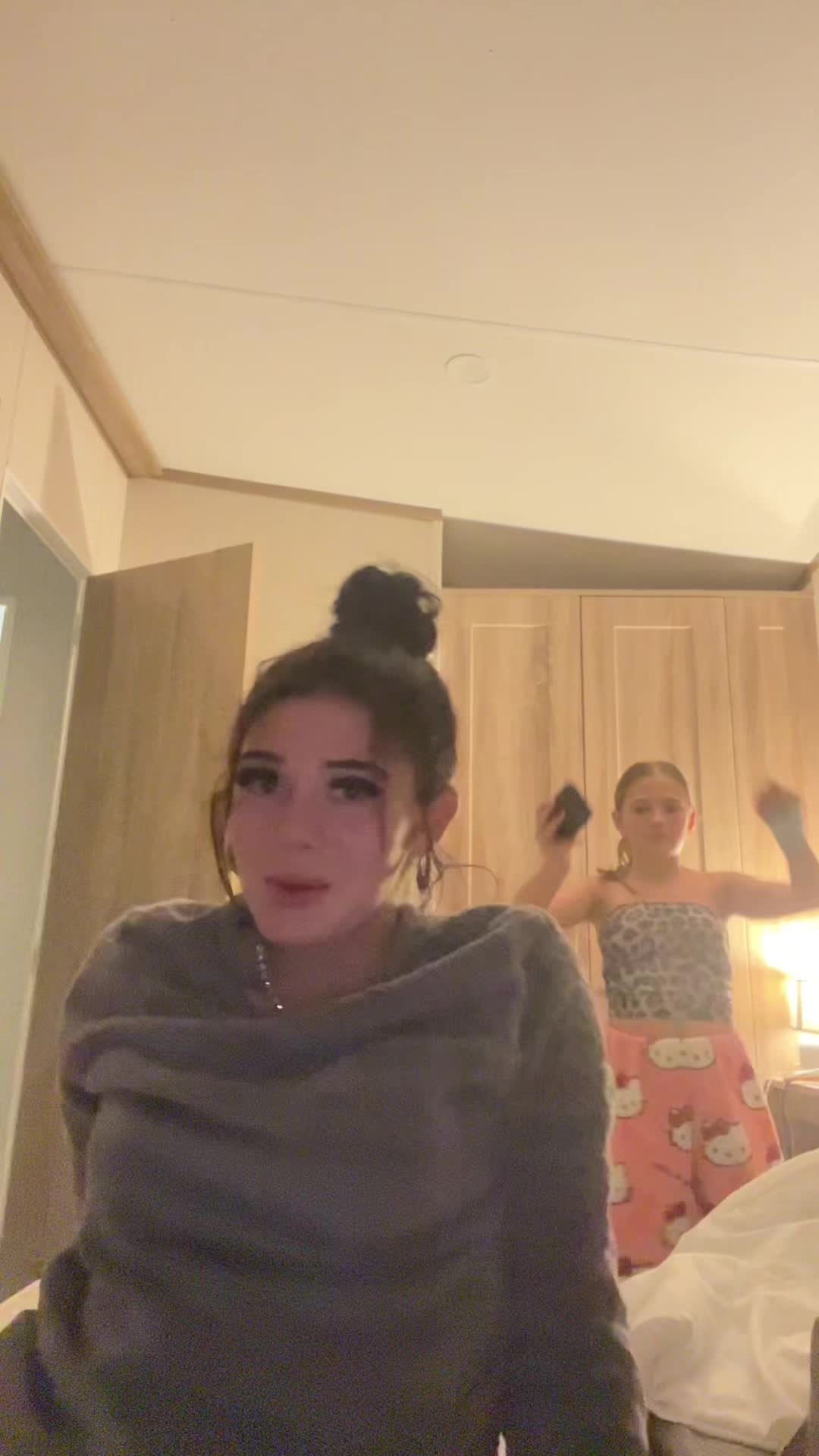@𝑒𝑙𝑙𝑖𝑒👸🏽