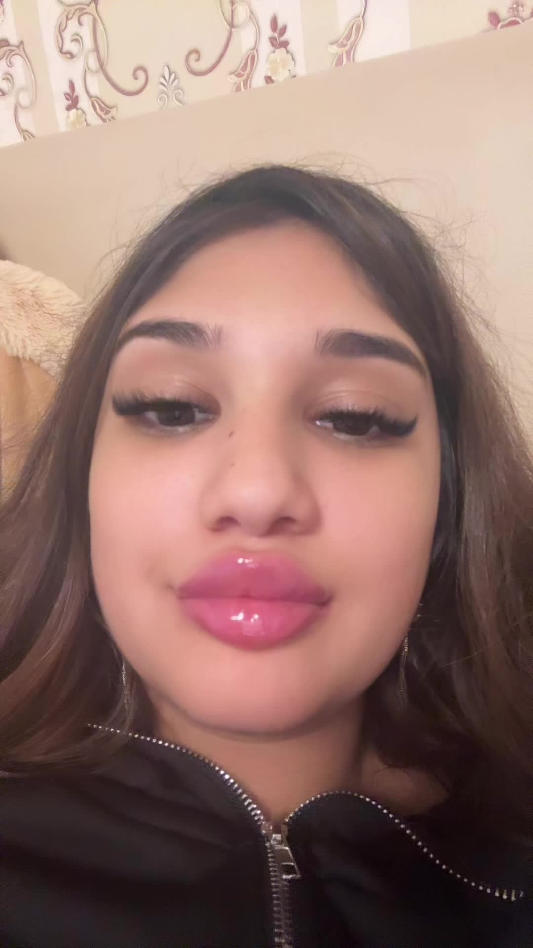 @🖤