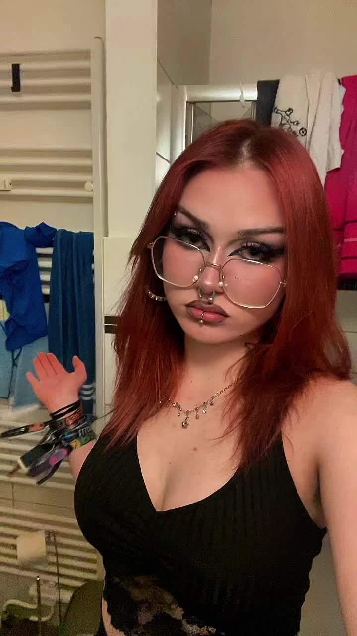 @‧₊˚ ཐི⋆ 𝔜𝔢𝔫𝔫𝔢 ⋆ཋྀ ˚₊‧