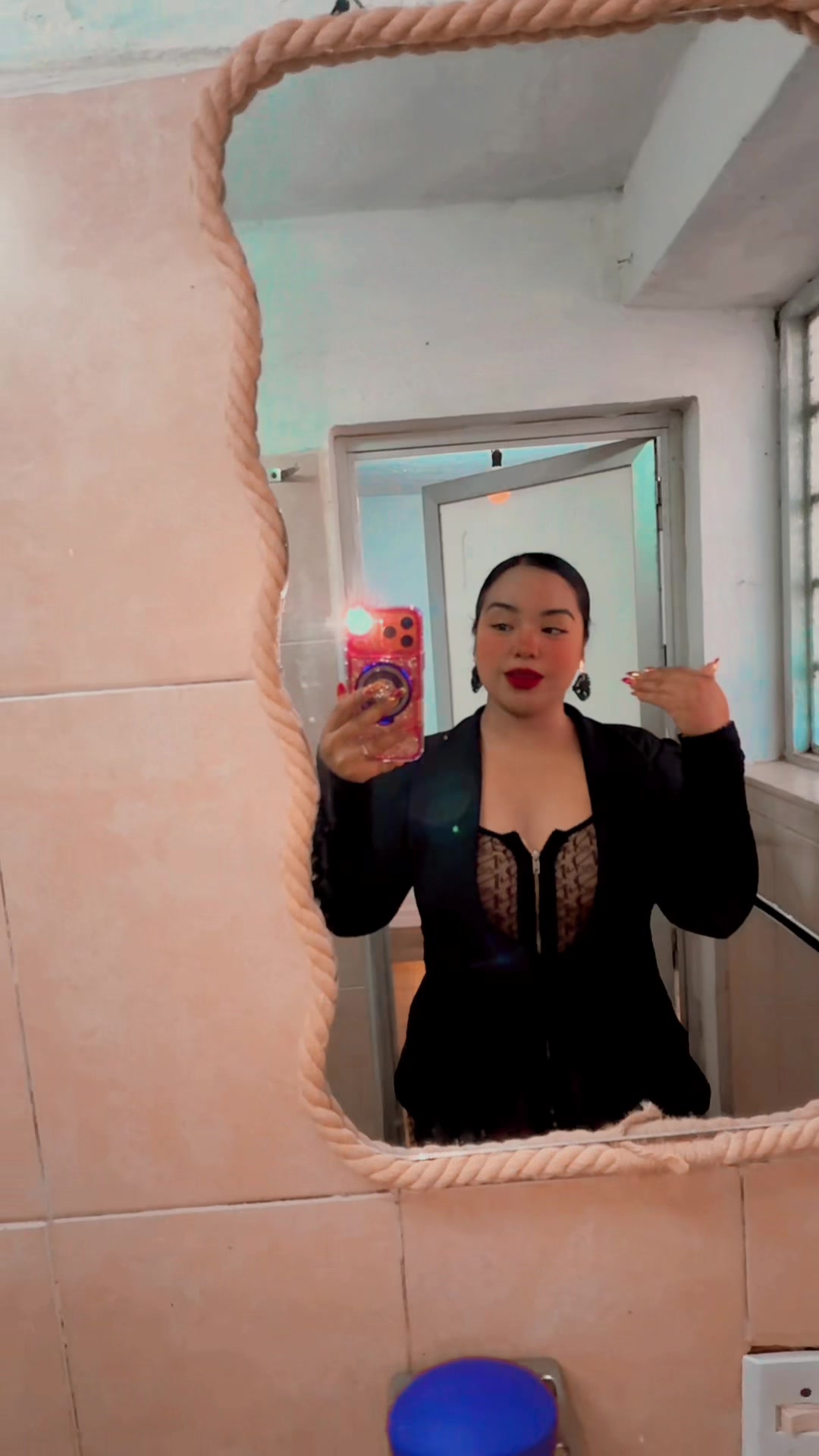 @MoreNais