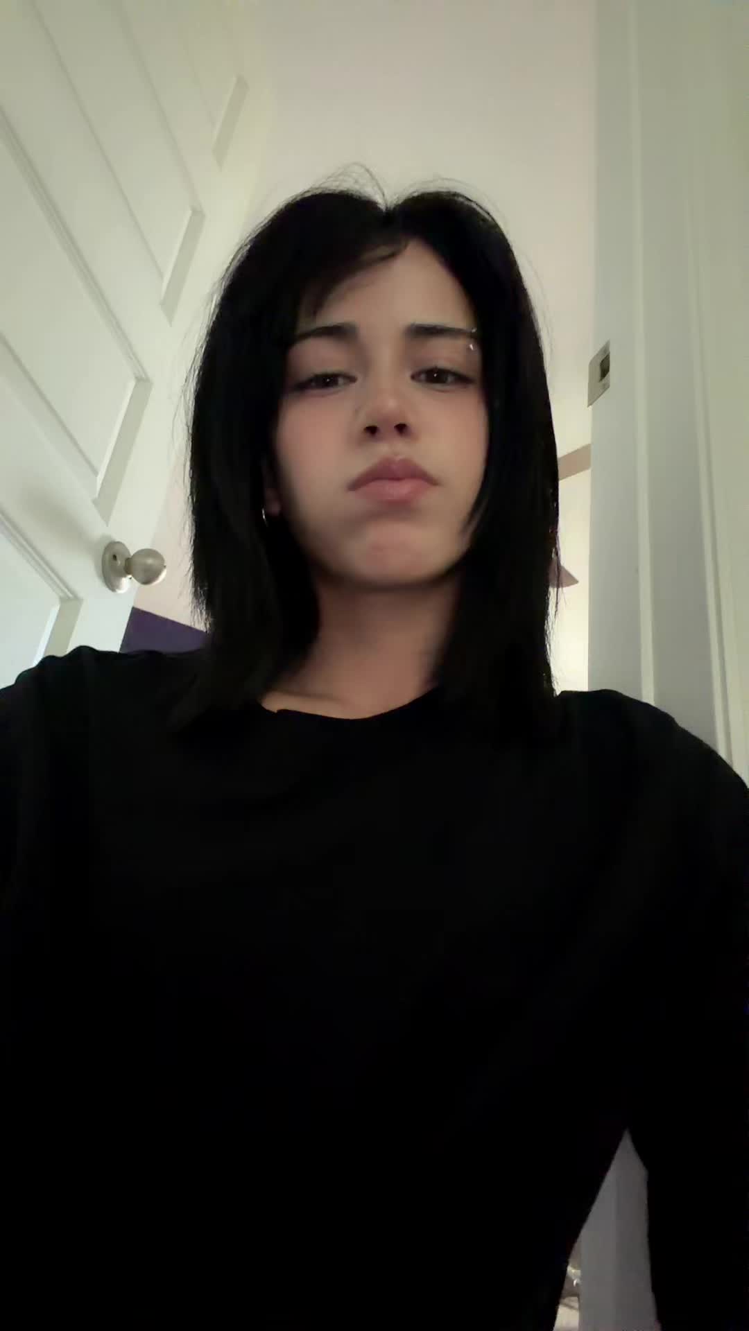 @:3