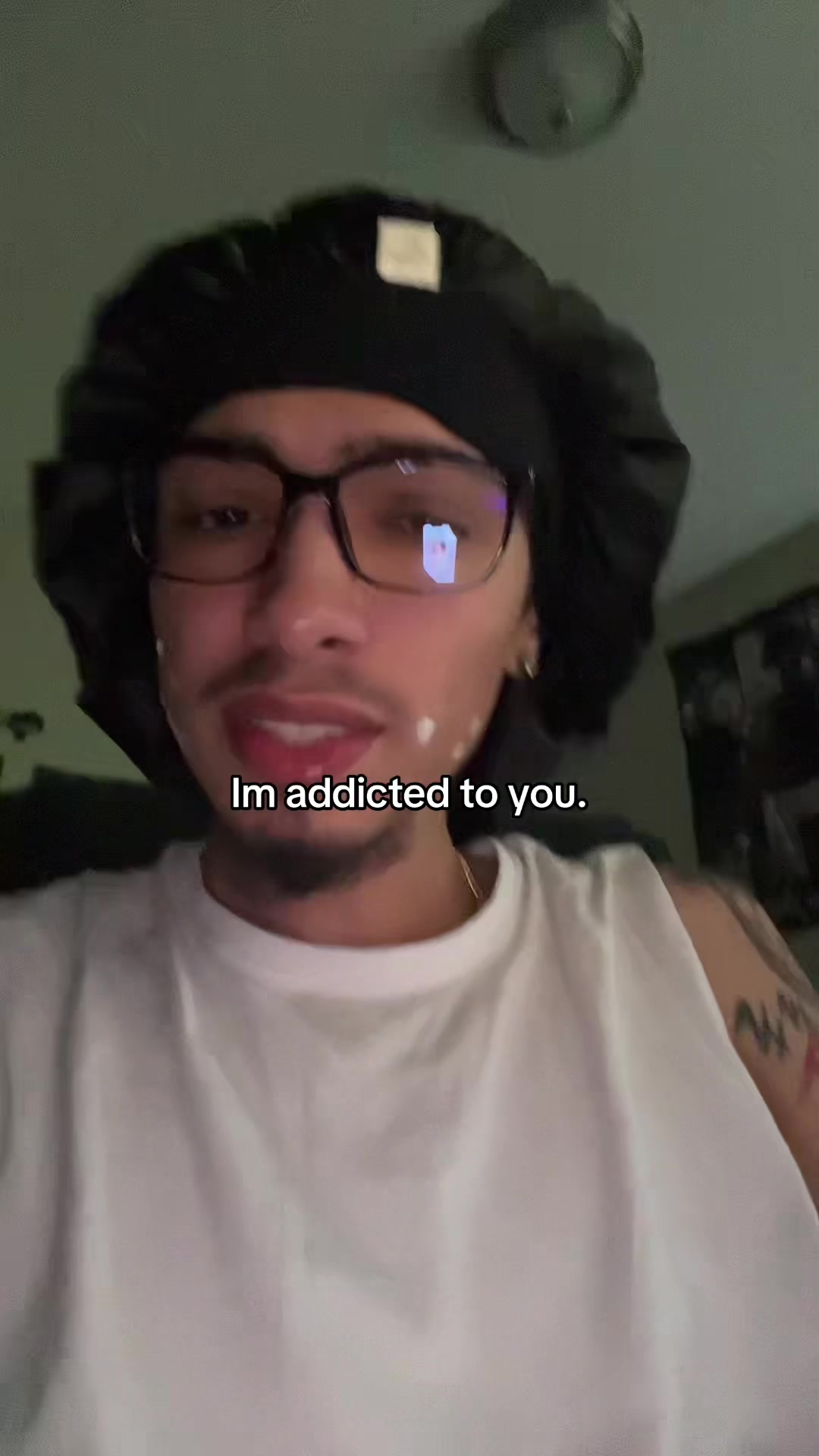 @￼