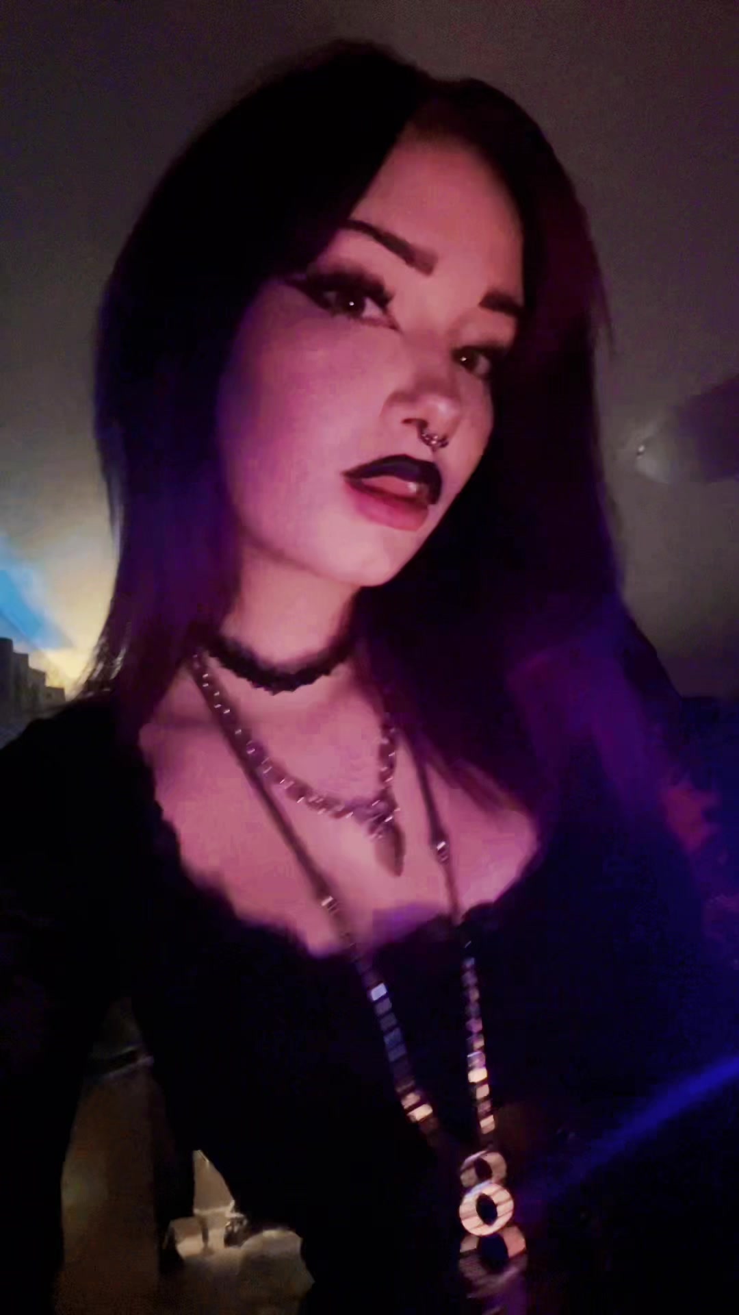 @adi 🧟♀️
