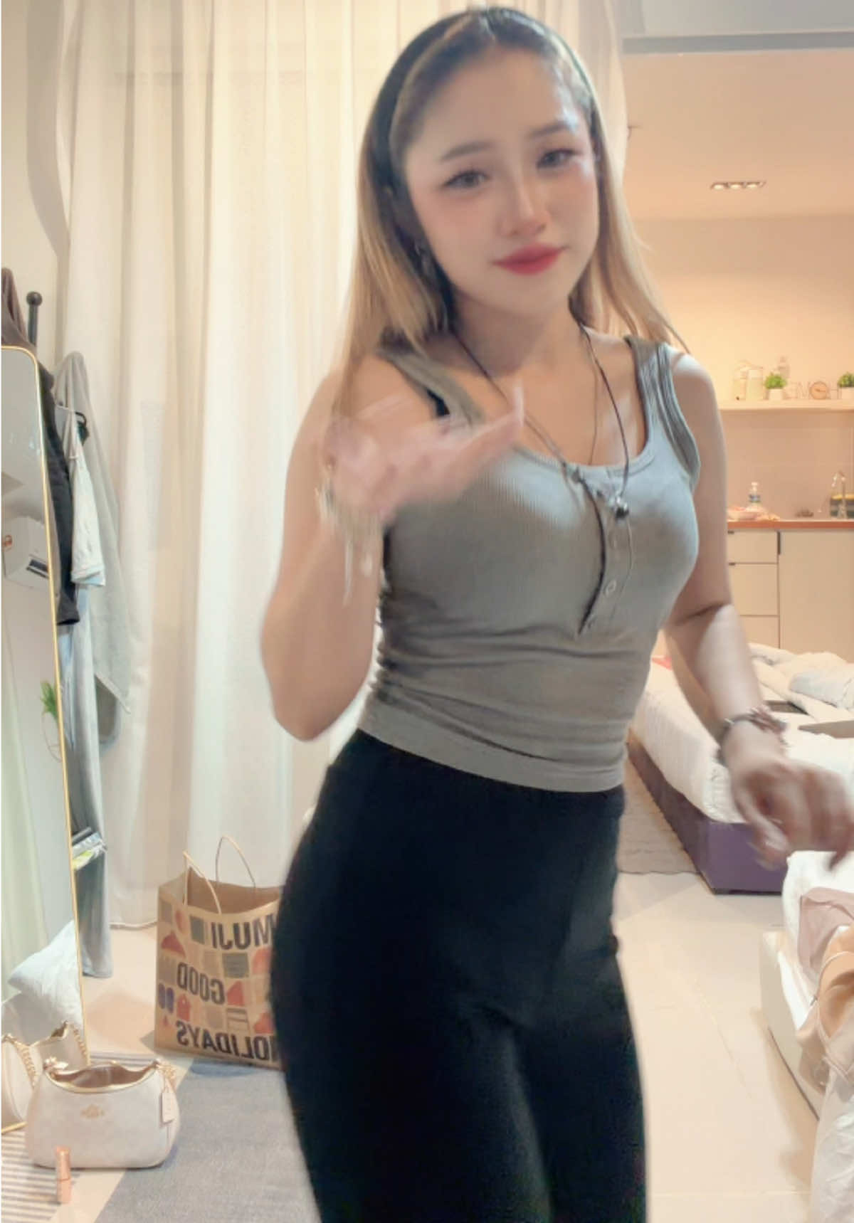 @hmmm_mm105