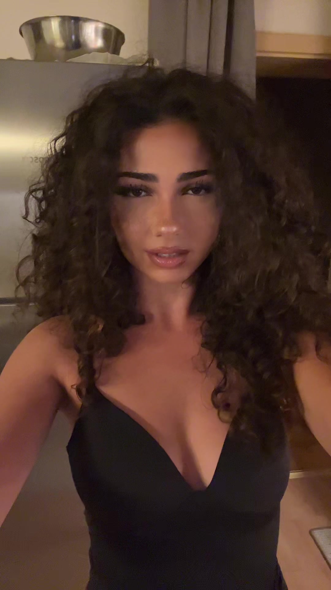 @Aischaa