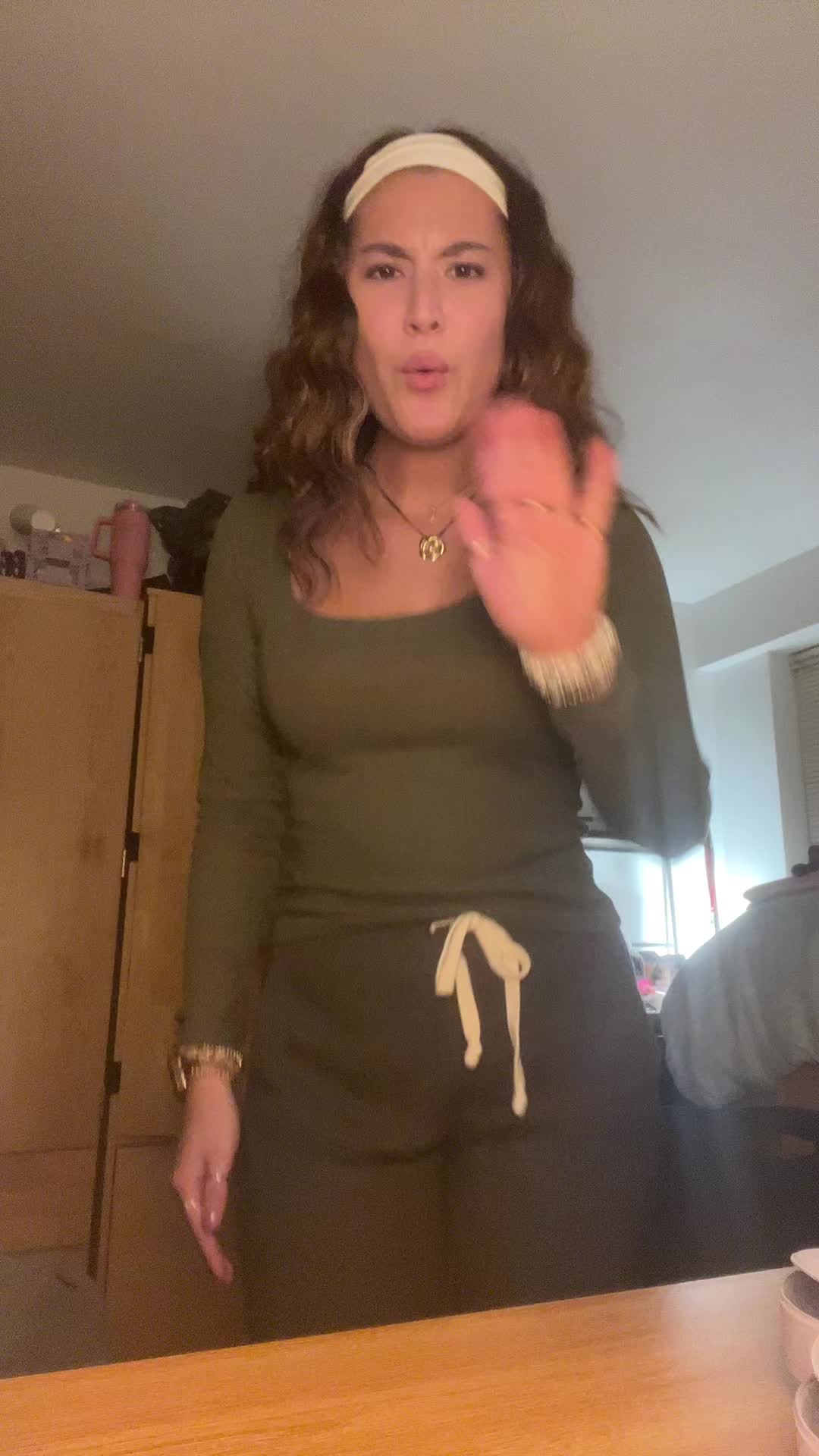 @arielle augustyn